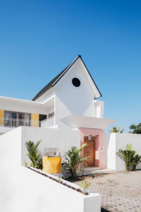 NEW Canggu Modern 3BR Villa with big Pool & Garden